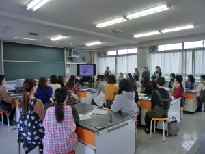 給食試食会2019写真１